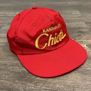 Vintage NFL Kansas‎ City Chiefs Twill Script Sports Specialties Snapback Red